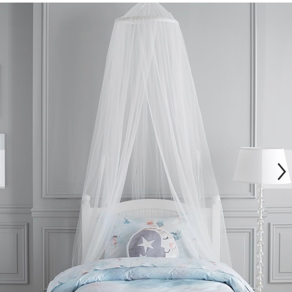 Pottery barn bed canopy - Picture 1 of 4